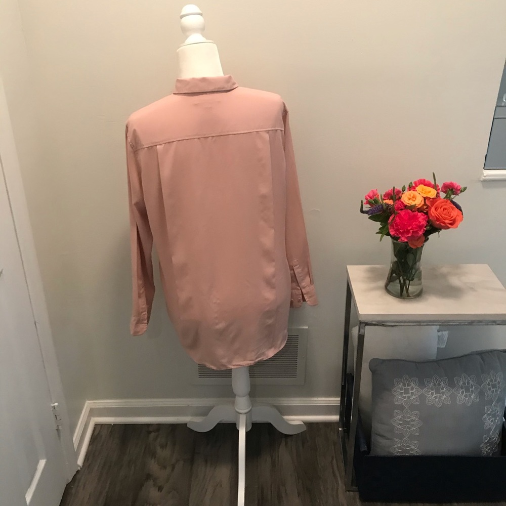 Uniqlo button blouse - Picture 8 of 11